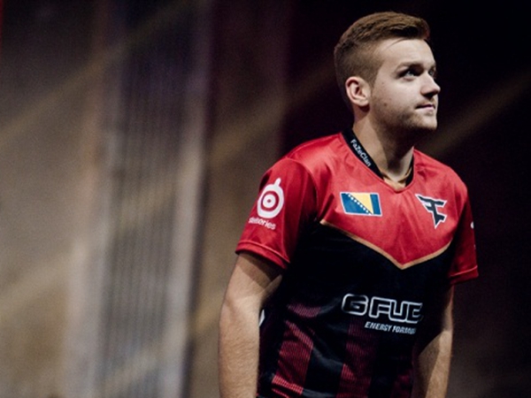 LPL：V5.Rookie获得常规赛最有价值选手（MVP）！