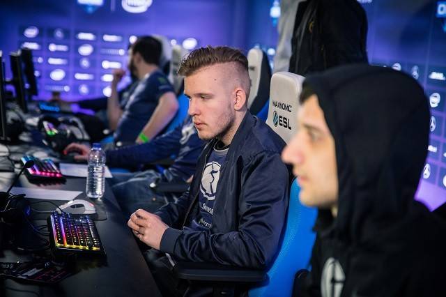 英雄联盟手游首个全球性赛事即将召开，10队争夺首个世界冠军