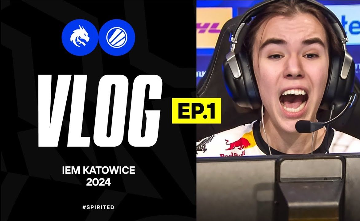 LPL解说瞳夕虎牙传奇杯晒照：今天继续见